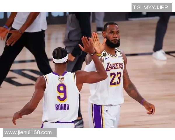 湖人对阵热火总决赛第一场精彩回放全景分析与赛况解读 湖人对阵热火总决赛第一场精彩回放全景分析与赛况解读